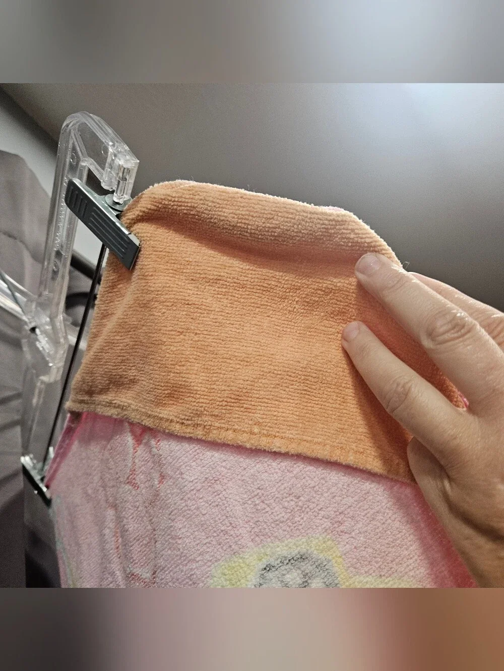 Paw Patrol Nickalodian Towel With Hand Pockets And Skye Hood